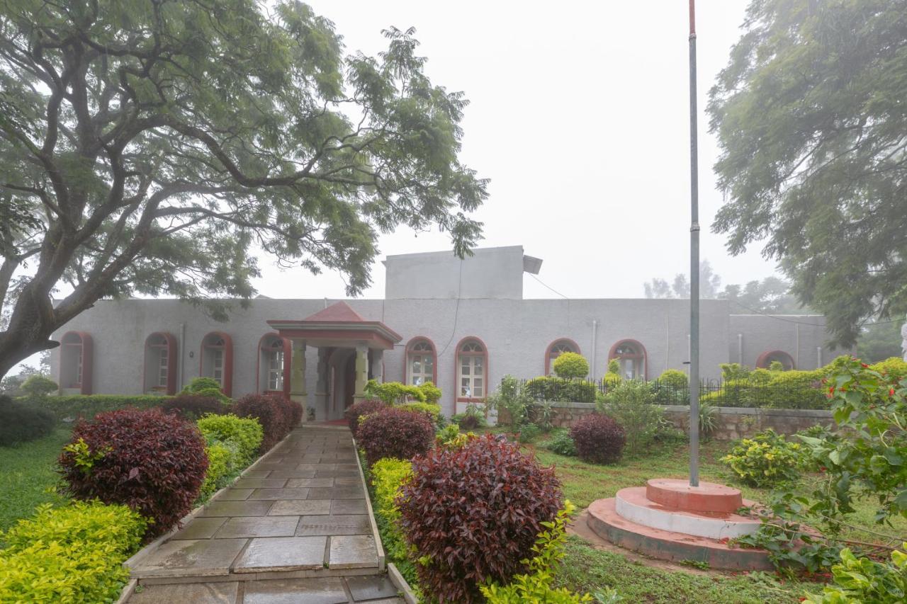 KSTDC Hotel Mayura Pine Top Nandi Hills Eksteriør billede