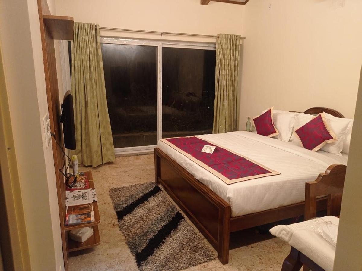 KSTDC Hotel Mayura Pine Top Nandi Hills Eksteriør billede