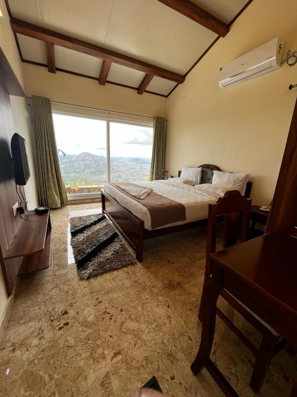 KSTDC Hotel Mayura Pine Top Nandi Hills Eksteriør billede